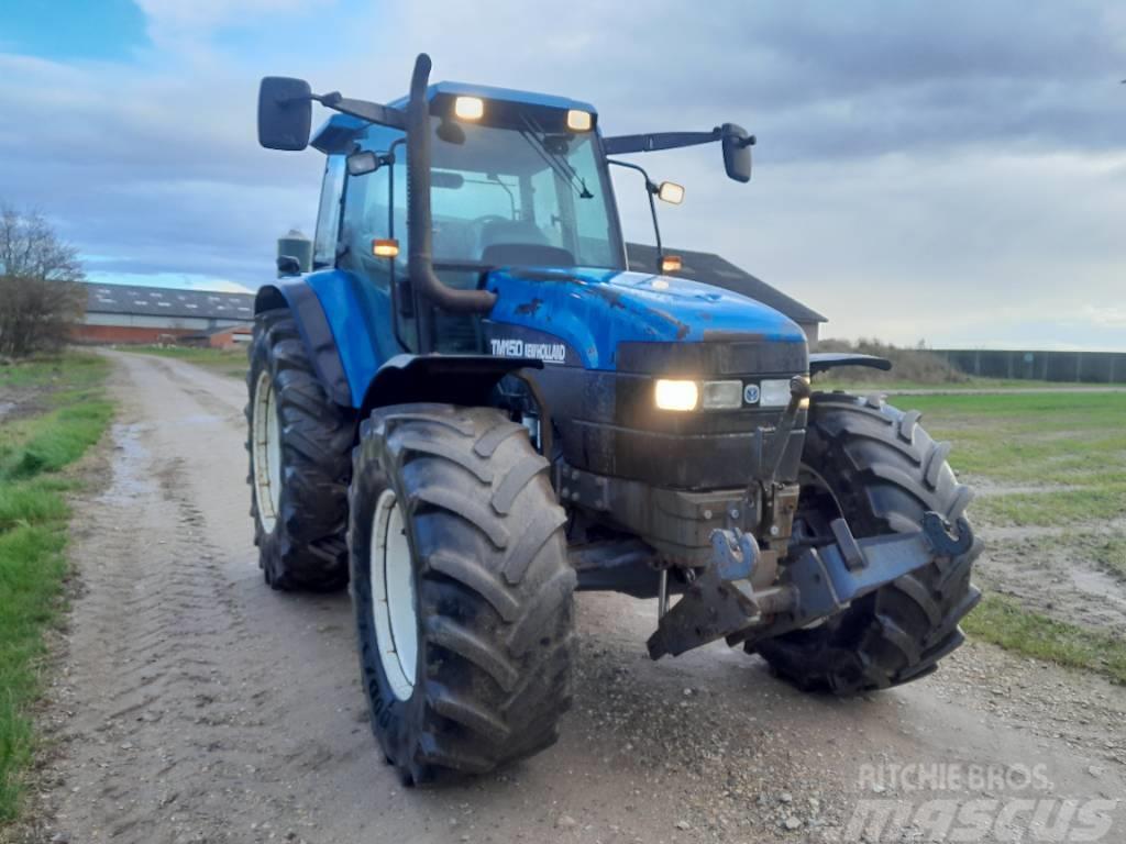 New Holland TM 150 med frontlift Ciągniki rolnicze
