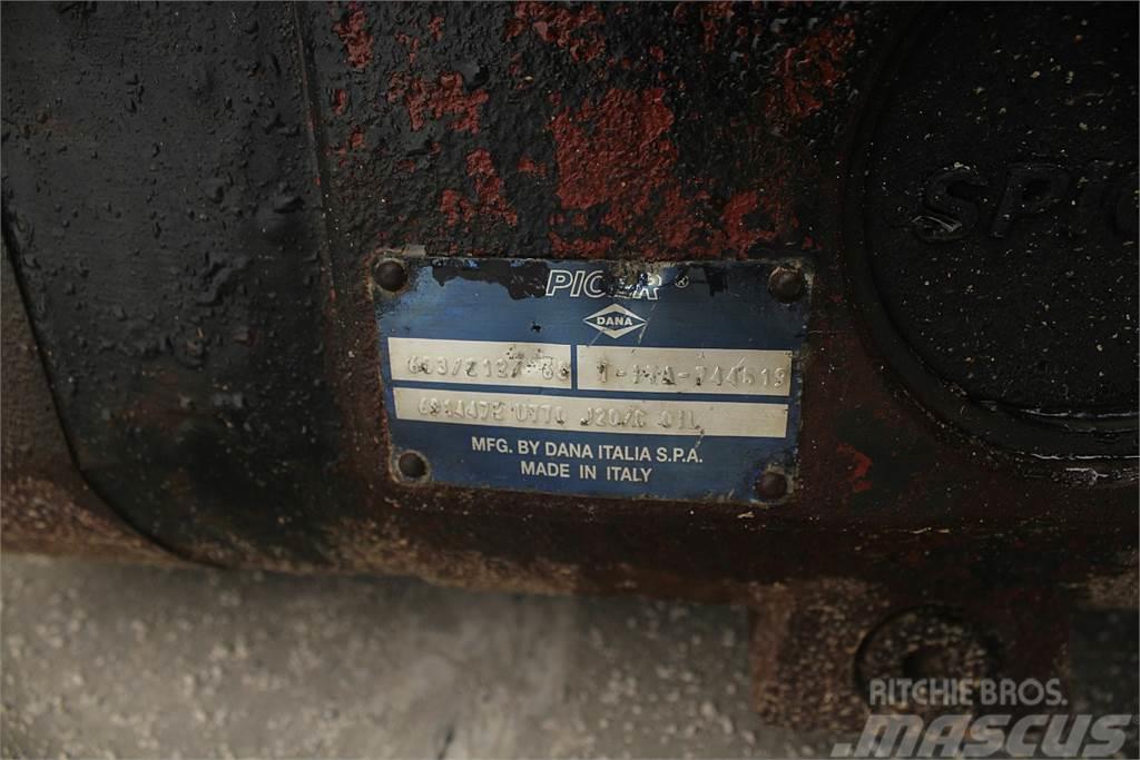 Massey Ferguson 8947 Front Axle Przekładnie i skrzynie biegów