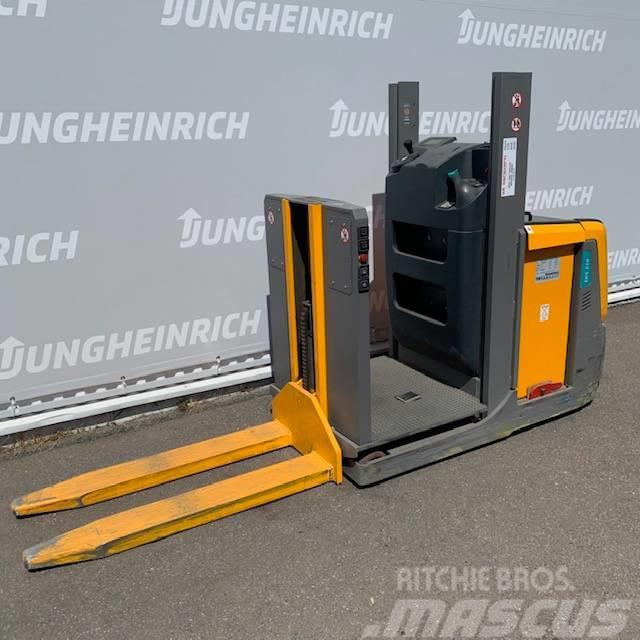 Jungheinrich EKS 110 Z Wózki wózki kompletacyjne średnio wysoko unoszące
