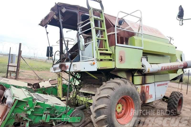 CLAAS Dominator 98SL Now stripping for spares. Inne