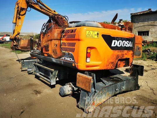 Doosan DX 140W track Gąsienice, łańcuchy i podwozia