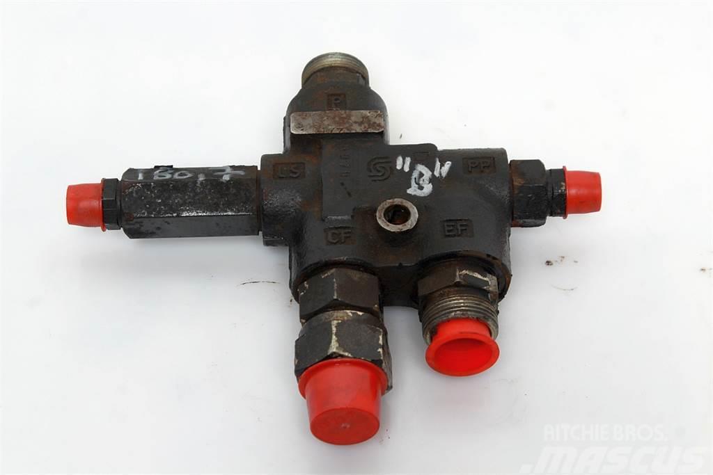 Deutz-Fahr Agrotron 180.7 Priority valve Hydraulika