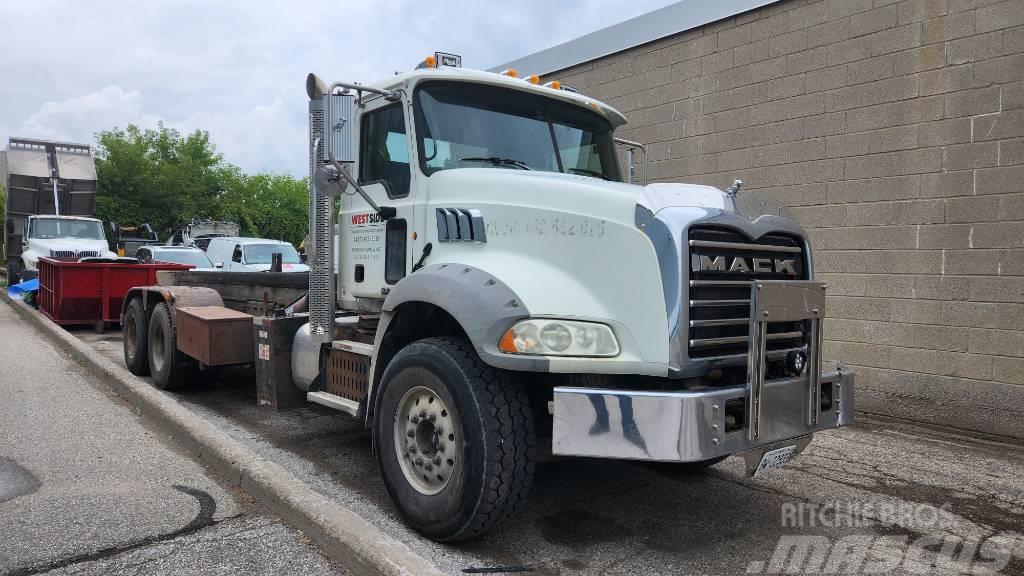 Mack Granite GU 813 Ciężarówki z wymienną zabudową