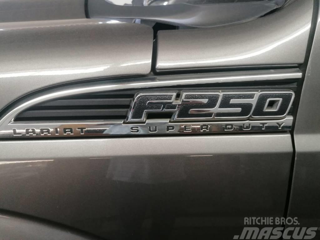Ford F 250 Pick-upy / Pojazdy z otwieranymi burtami
