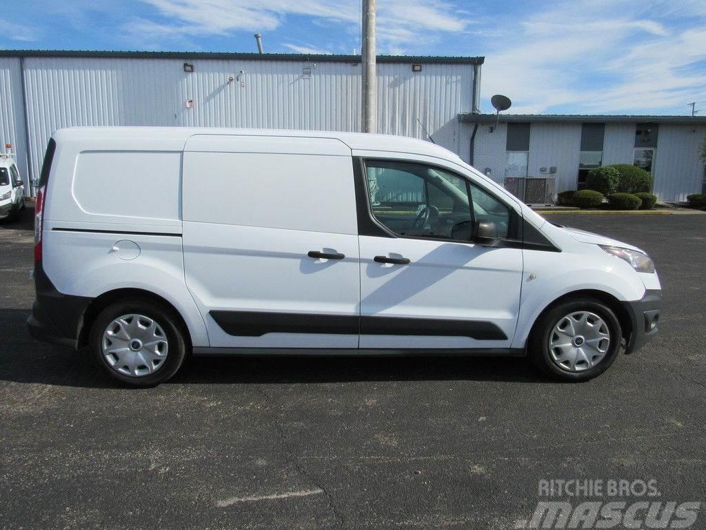 Ford Transit Connect Busy / Vany
