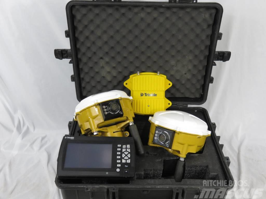 Trimble GCS900 Dozer GPS Kit w/ CB460, MS995's, SNR934 Inne akcesoria