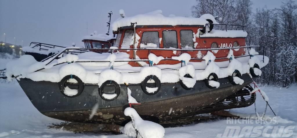  Hinaaja JALO Łodzie, pontony i barki budowlane