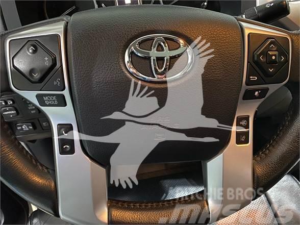 Toyota TUNDRA CREWMAX PLATINUM Pozostały sprzęt budowlany
