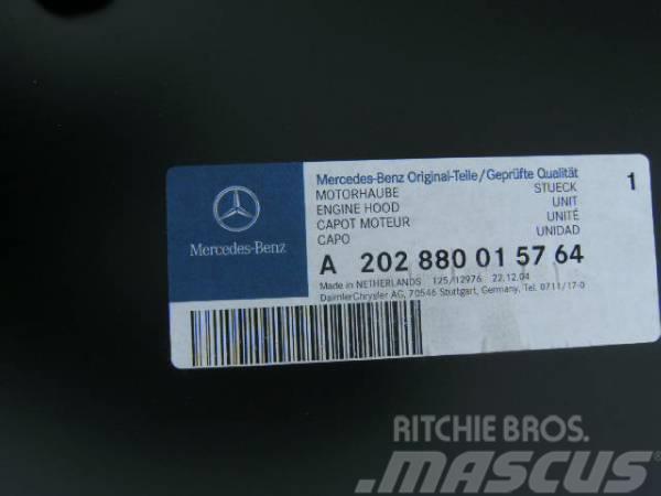 Mercedes-Benz Motorhaube C-Klasse Kabiny i wnętrze
