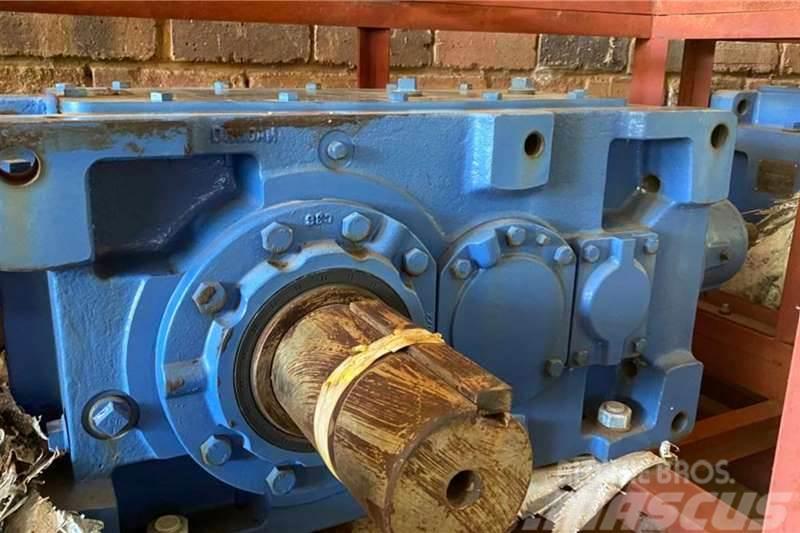 Sumitomo Industrial Gearbox 37kW Ratio 28 to 1 Inne