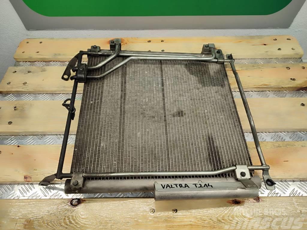 Valtra T214 Air conditioning radiator condenser 84485540B Chłodnice