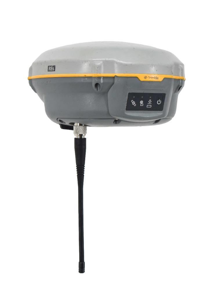 Trimble Single R8 Model S 410-470 MHz GPS Rover Receiver Inne akcesoria