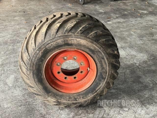 Bobcat 400/60-15.5 Tire | Band | Wheel | Rad | Viskafors Opony, koła i felgi
