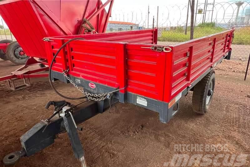 BPI 5 ton tip trailer Inne