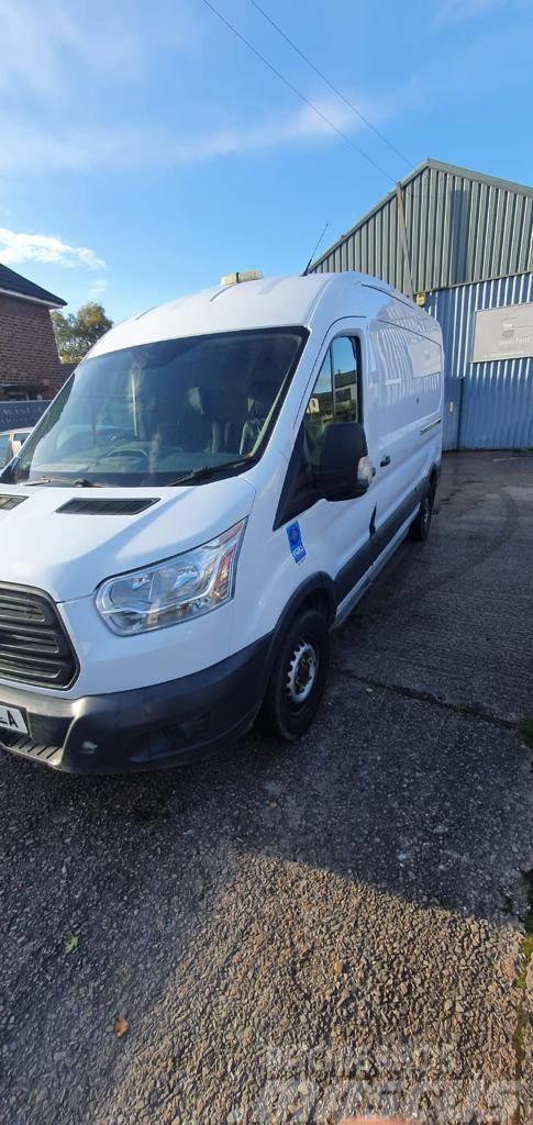 Ford Transit 350 Busy / Vany