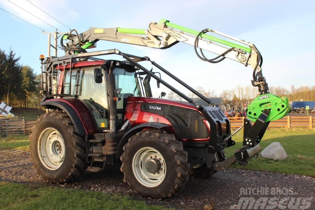 Valtra T163 Tractor with Botex 573 Forestry Loader Traktory leśne