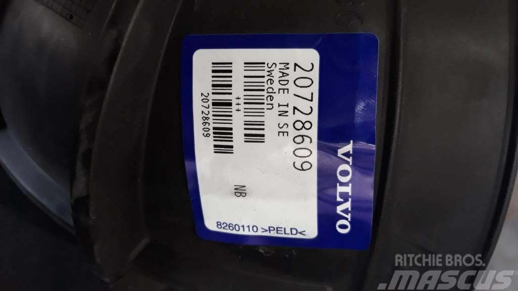 Volvo AIR INTAKE 20728609 Silniki