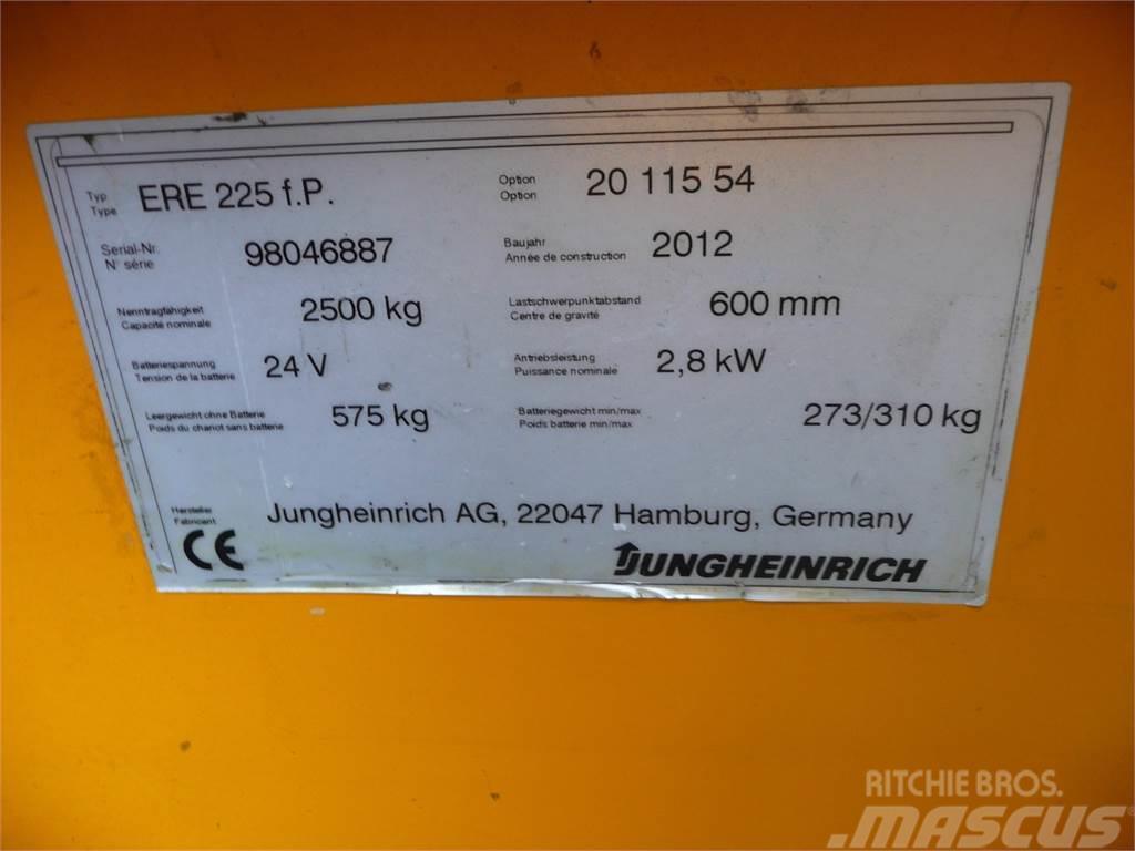Jungheinrich ERE 225 Wózki widłowe unoszące z platformą dla operatora
