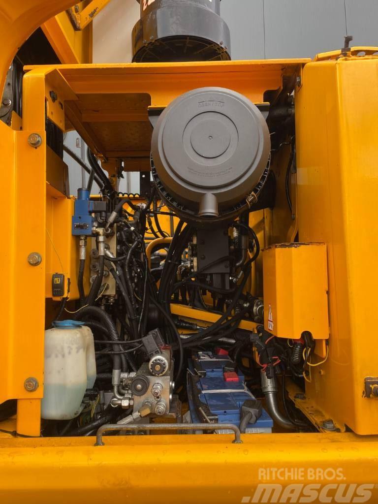 JCB JS200W  --  Generator  --  rotating grapple Koparki do złomu / koparki przemysłowe