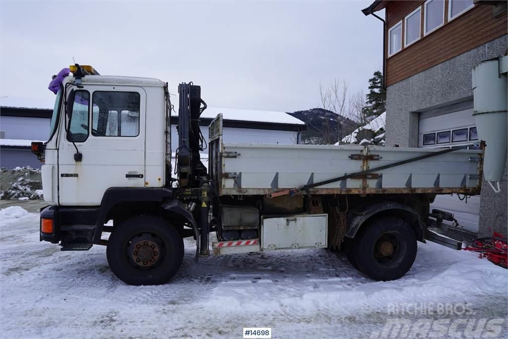 MAN 13.232 FA 4x4 crane truck w/ HIAB 5 T/M & tipper Żurawie samochodowe