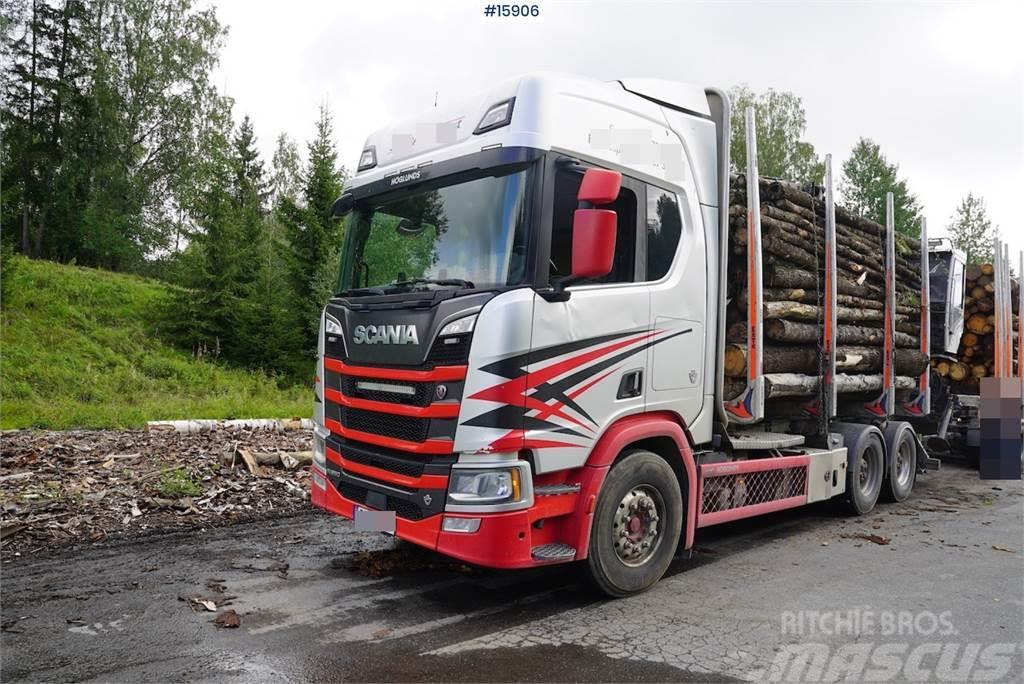 Scania R650 6x4 timber truck with crane Samochody do przewozu drewna