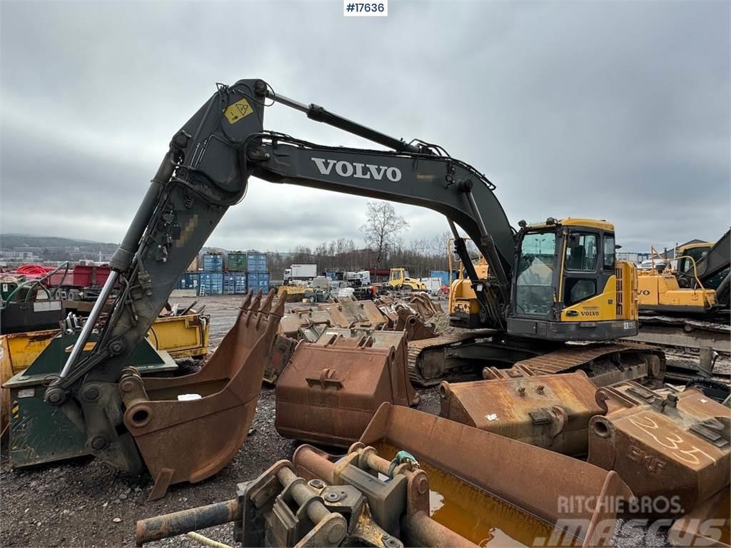 Volvo ECR235CL Tracked excavator w/ bucket and tilt Koparki gąsienicowe