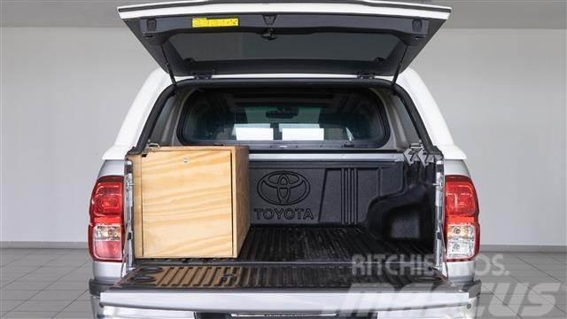 Toyota Hilux Cabina Doble VXL Aut. Busy / Vany