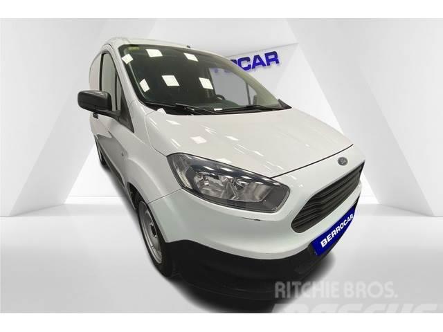 Ford Transit Courier Busy / Vany