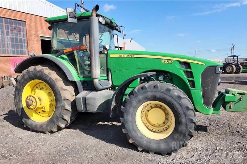 John Deere JD 8330 Tractor Now stripping for spares. Ciągniki rolnicze