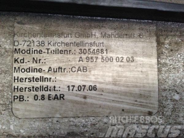 Mercedes-Benz Kühlerpaket Econic A957 500 0203 / A9575000203 Silniki