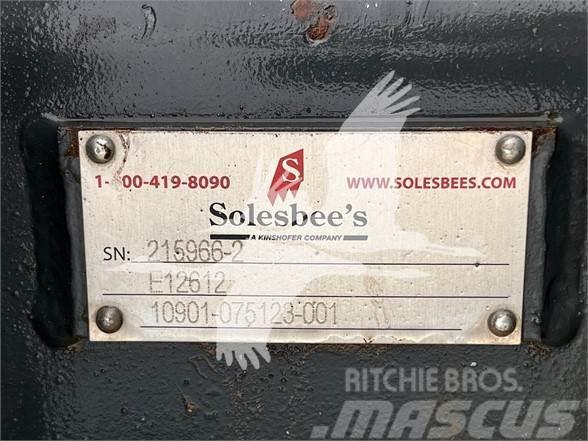 Solesbees 12â€ EXCAVATOR BUCKET FOR A KOMATSU PC45MR Łyżki do ładowarek