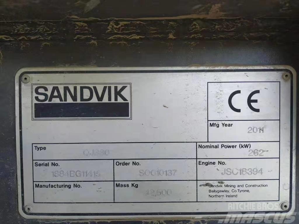 Sandvik QJ330 Kruszarki mobilne