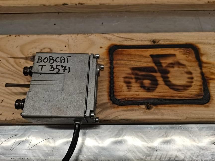 Bobcat T .... {new distributor coil } Silniki