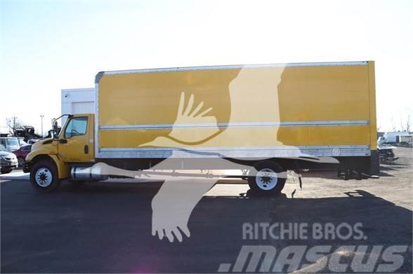 International MV Samochody ciężarowe ze skrzynią zamkniętą