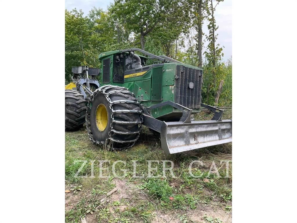 John Deere & CO. 748L Traktory leśne