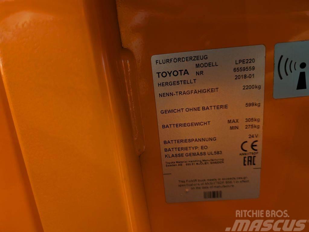 Toyota LPE 220 // Batterie 2020 // 3810 Std. // Initialhu Wózki kompletacyjne nisko unoszące