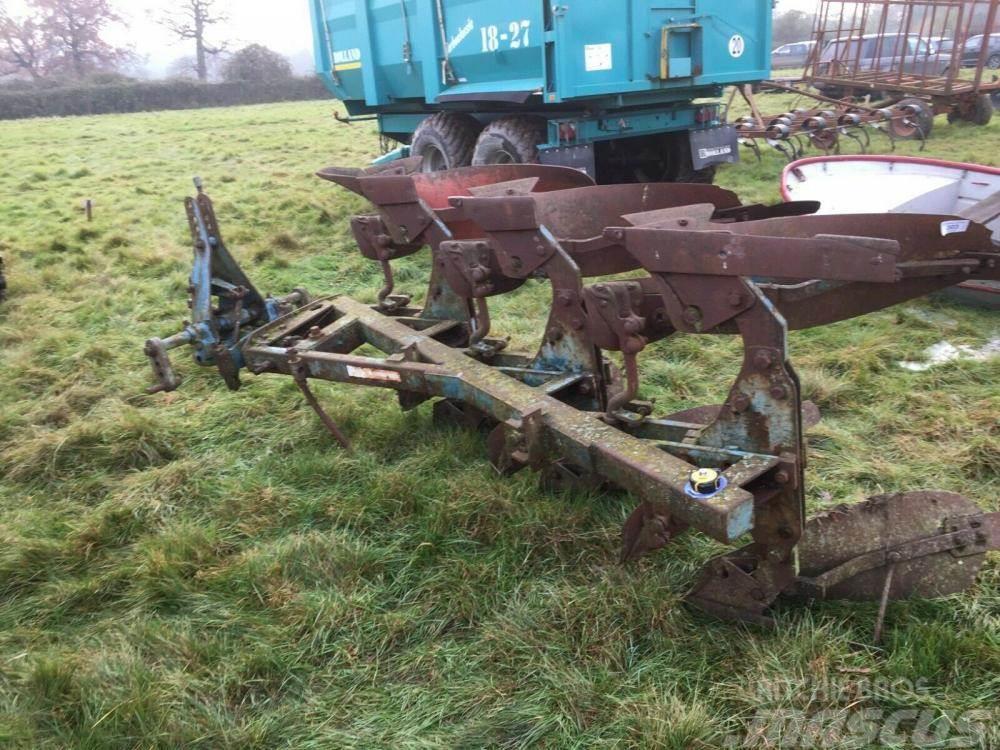 Ransomes 3 Furrow reversible plough £450 plus vat £540 Pługi