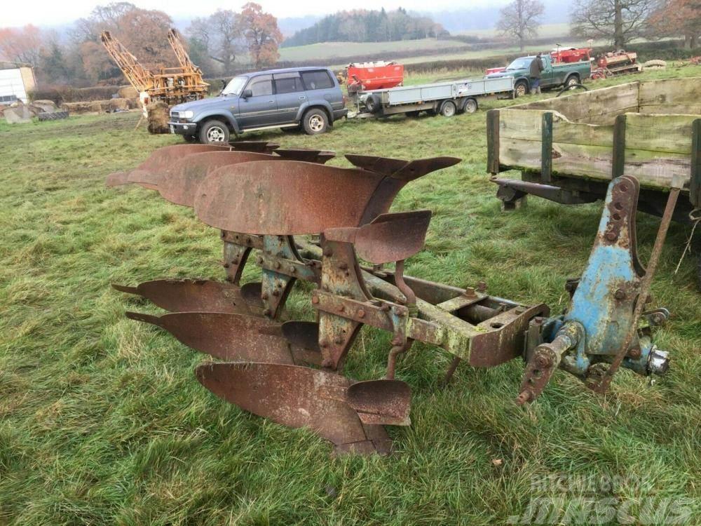 Ransomes 3 Furrow reversible plough £450 plus vat £540 Pługi