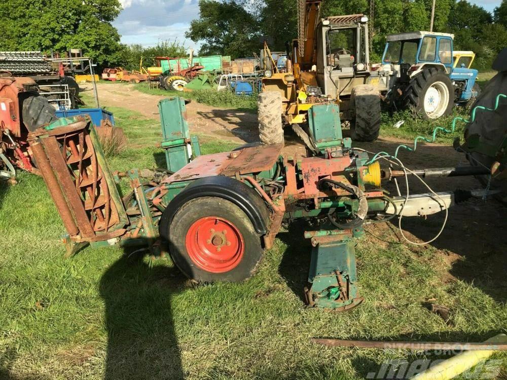 Ransomes gang mower 5 reel - tractor driven - £750 Kosiarki ogrodowe