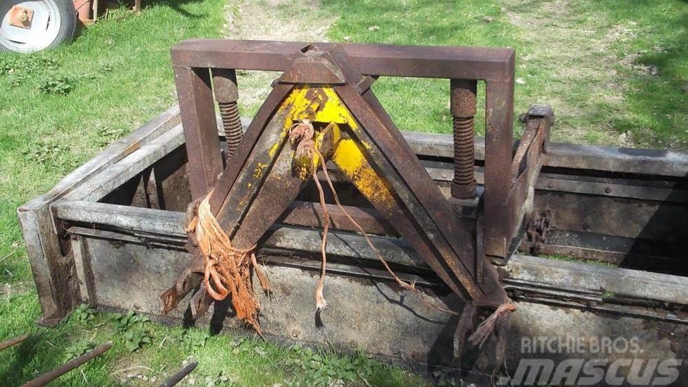  tractor mounted dung scraper £450 Włóki polowe