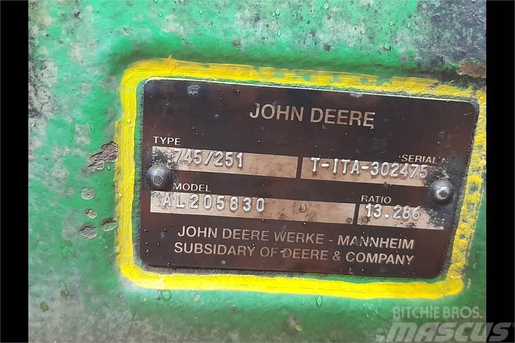 John Deere 6150R Front Axle Przekładnie