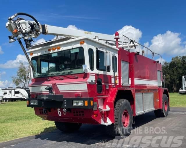  2001 OSHKOSH TI-1500AF4X4 FIRE TRUCK SKY BOOM 2001 Wozy strażackie