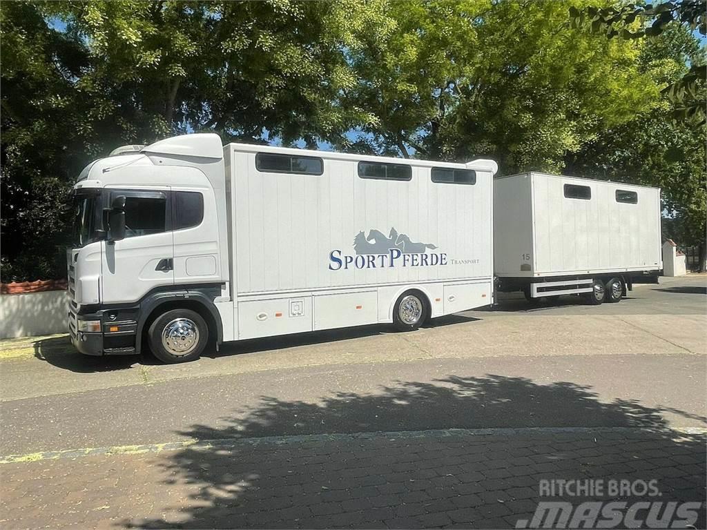 SCANIA R310 mit Spier Hänger 15 Pferde Pojazdy do transportu zwierząt