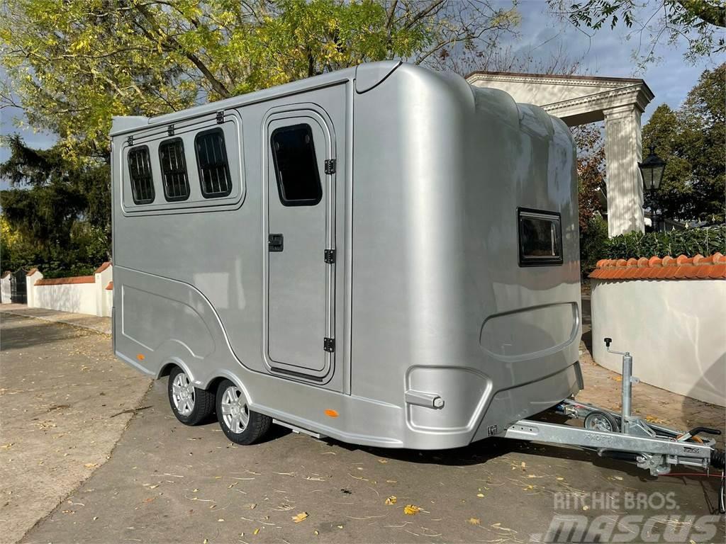  Steinsberger 3-Pferde mit Wohnung neues Modell Inne
