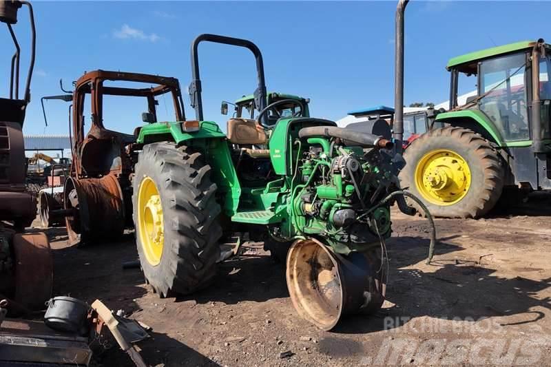 John Deere JD 5215 Tractor Now stripping for spares. Ciągniki rolnicze