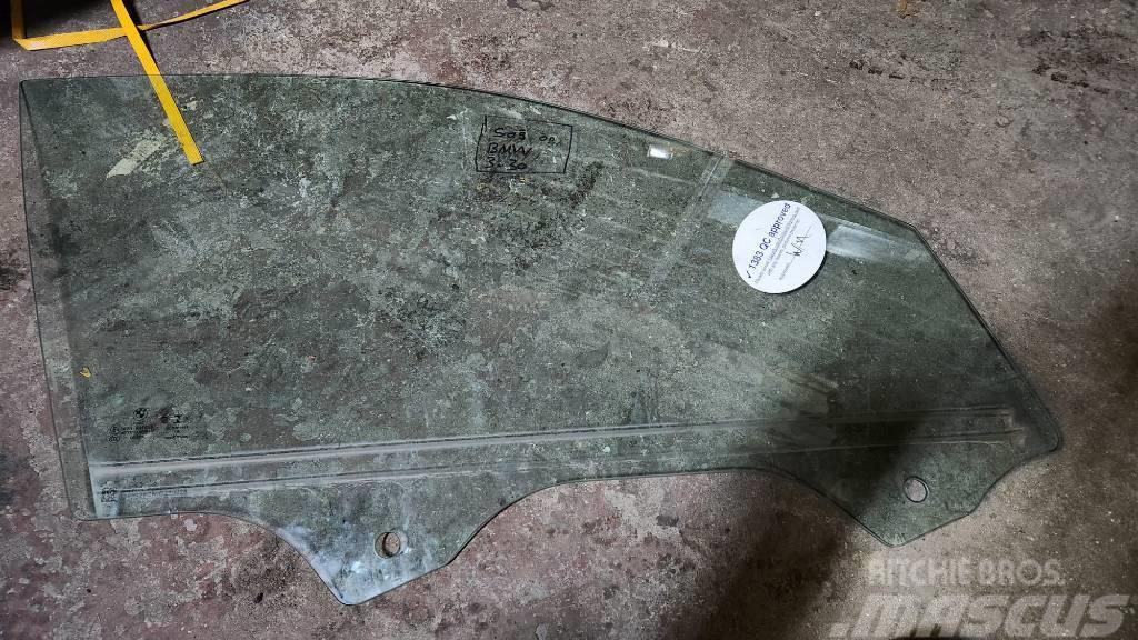 BMW Front Right Window Glass Hamulce