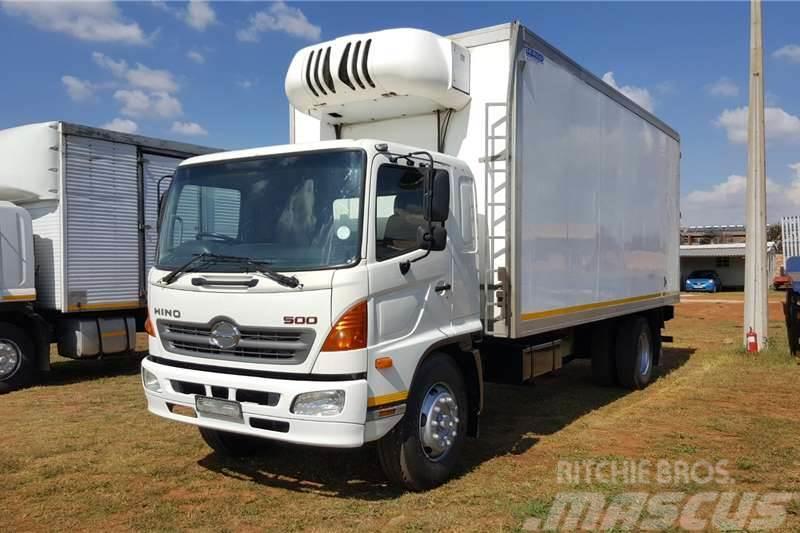 Hino 500, 1626, WITH INSULATED BODY MEAT RAIL BODY Inne