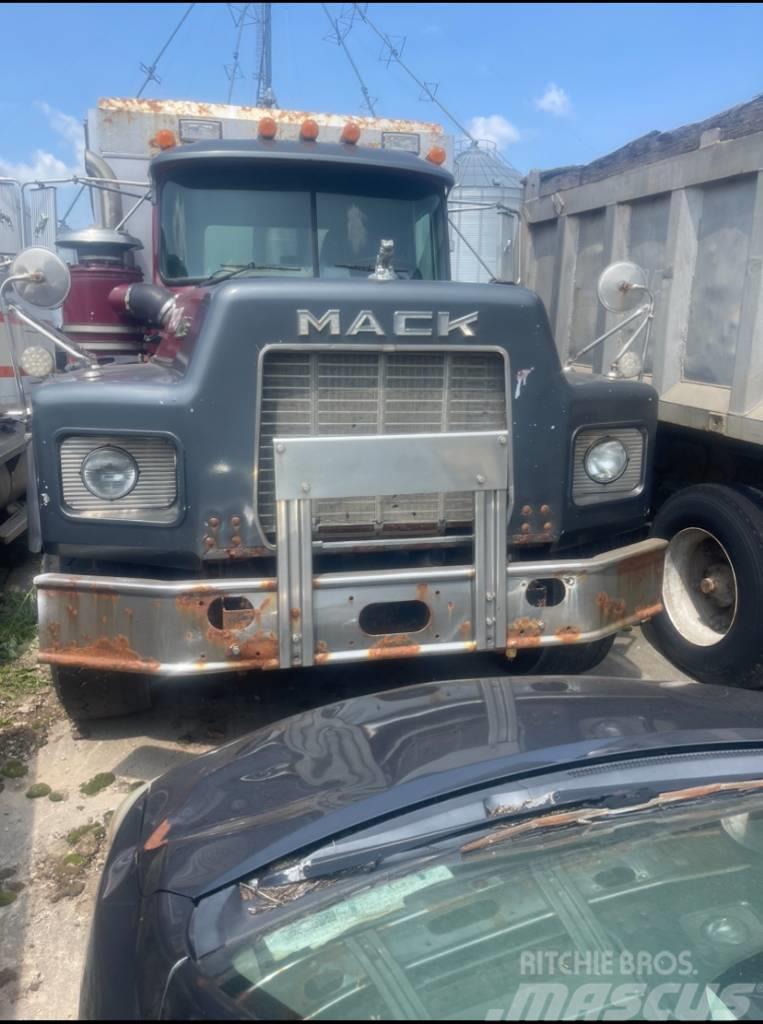 MAC Truck Wywrotki