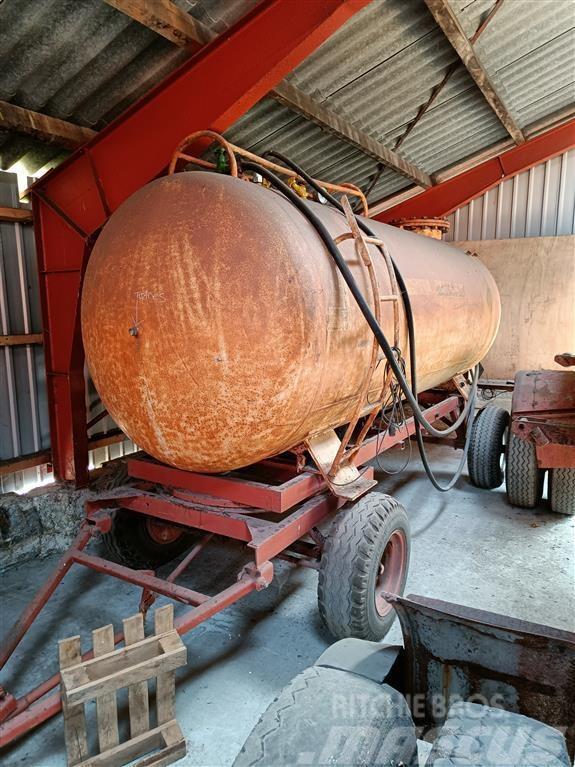  - - -  Ammoniak tankvogn ca. 3 tons Cysterny do szlamu