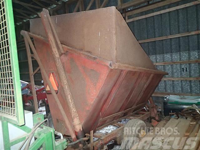 Taarup T7, sidetip, 7 ton Wywrotki rolnicze